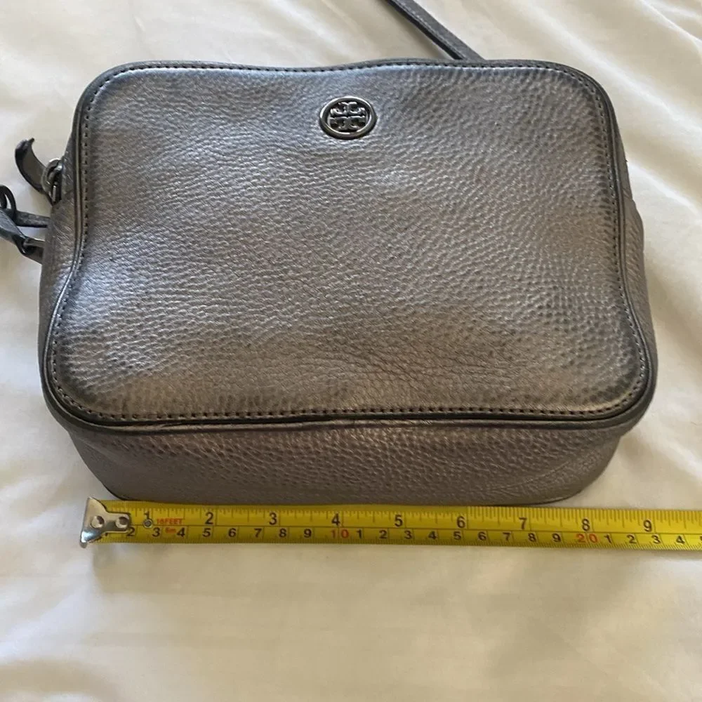 TORY BURCH Double Zipper Metallic Pebbled Leather Shoulder Bag
